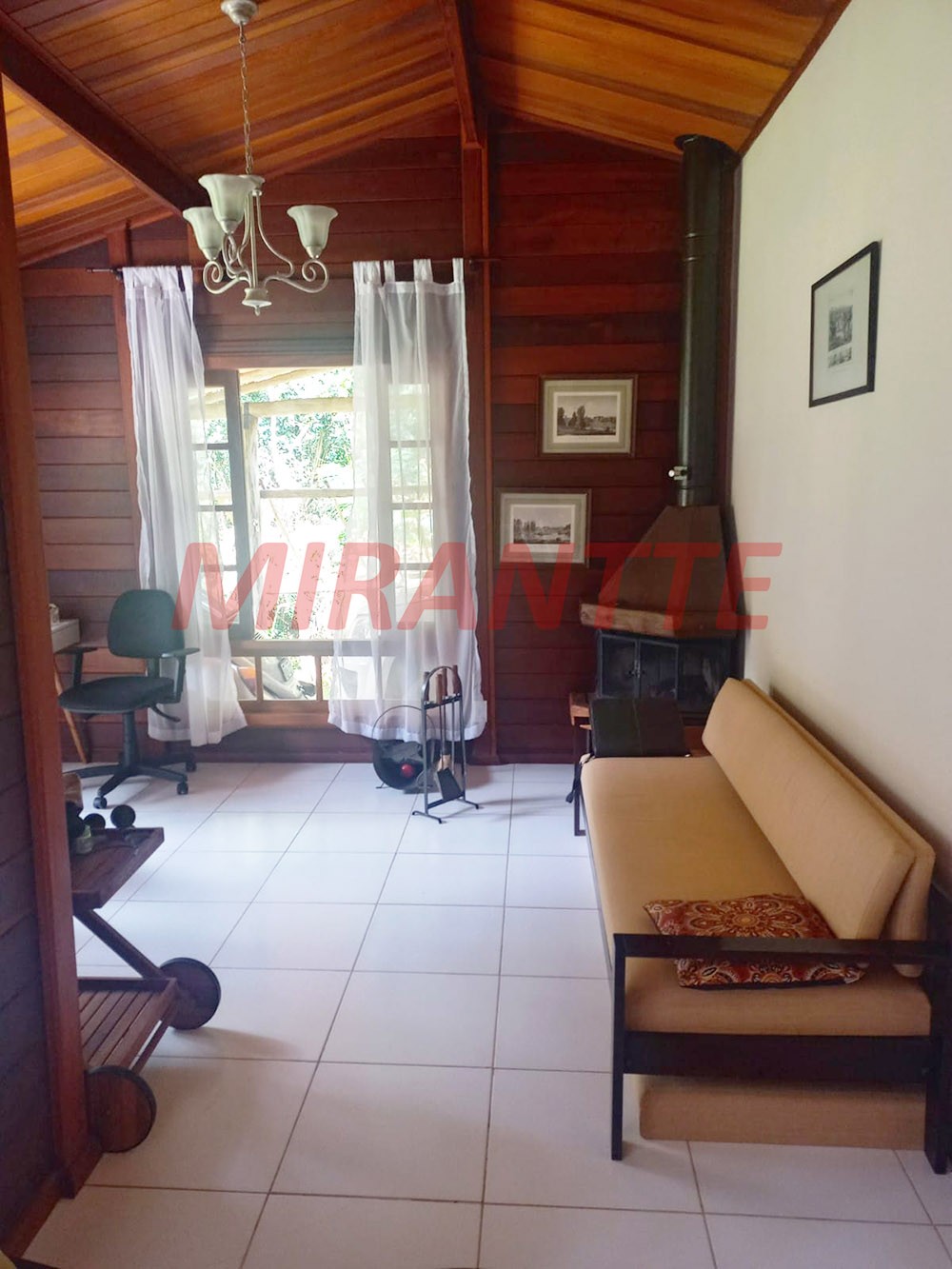 Chácara de 145m² com 4 quartos em Centro