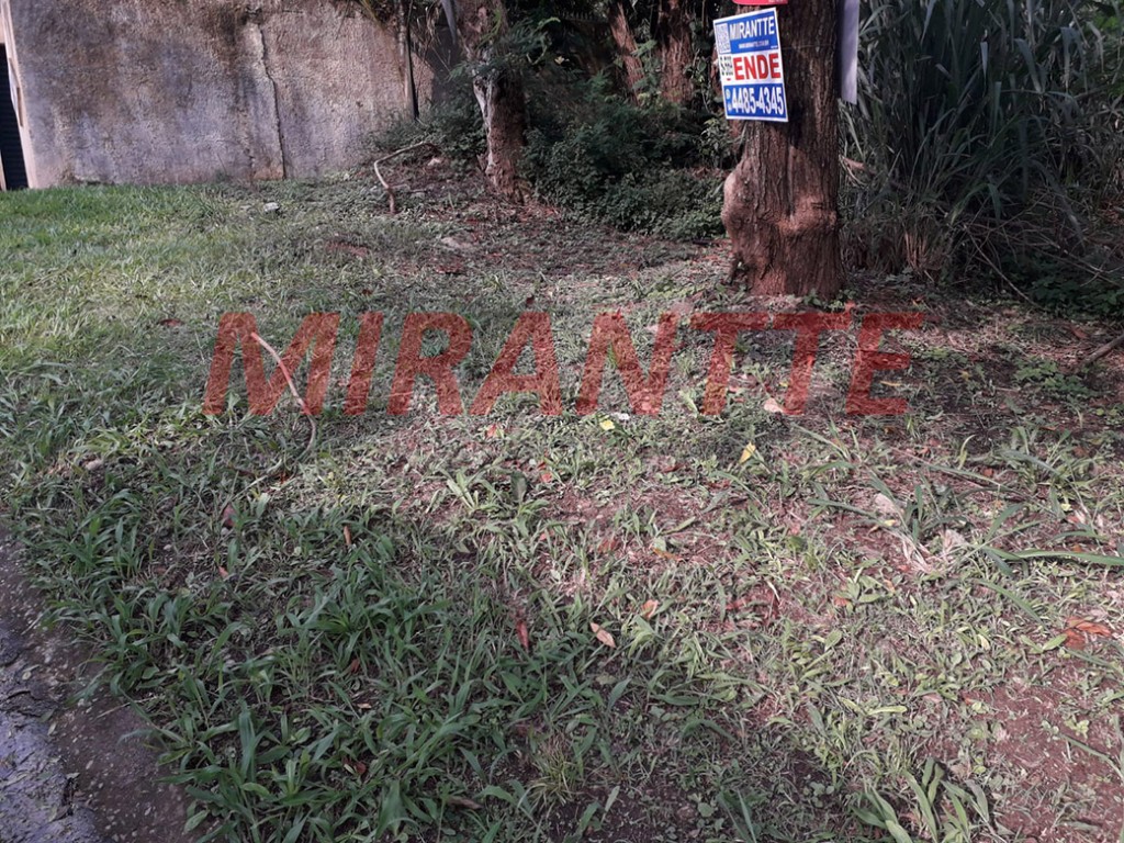 Terreno de 1110m² em Serra da Cantareira