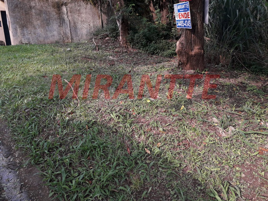 Terreno de 1110m² em Serra da Cantareira