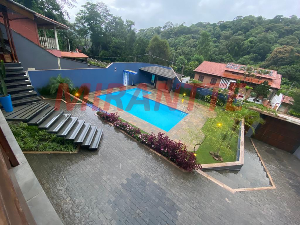 Sobrado de 600m² com 3 quartos em Serra Da Cantareira