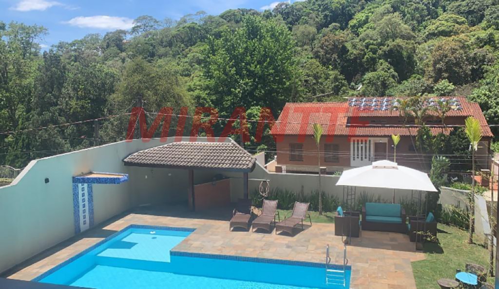 Sobrado de 600m² com 3 quartos em Serra Da Cantareira