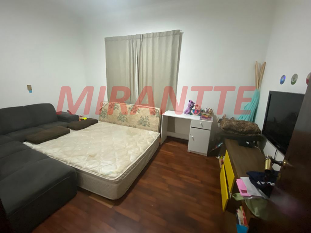 Sobrado de 600m² com 3 quartos em Serra Da Cantareira