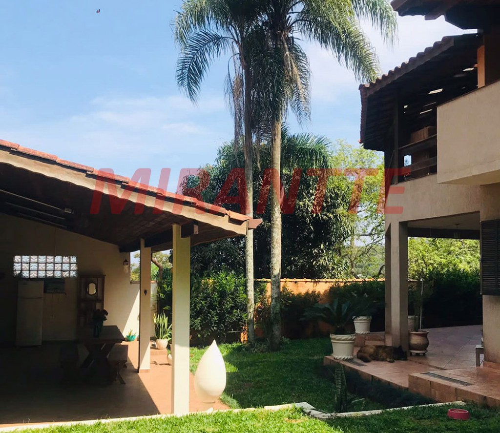 Sobrado de 300m² com 3 quartos em Serra Da Cantareira