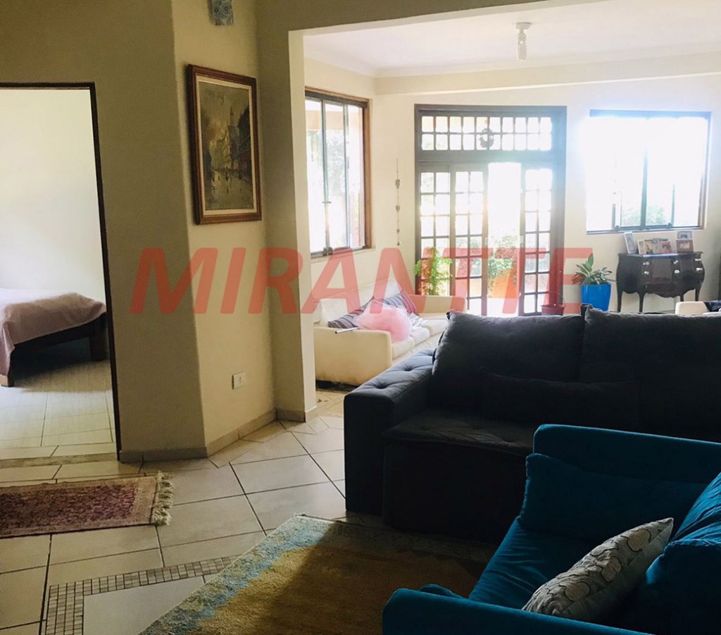 Sobrado de 300m² com 3 quartos em Serra Da Cantareira