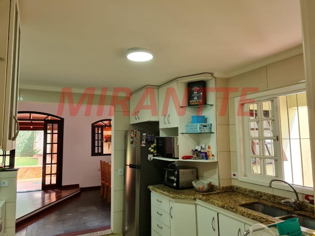 Sobrado de 246m² com 4 quartos em Palmas Do Tremembé
