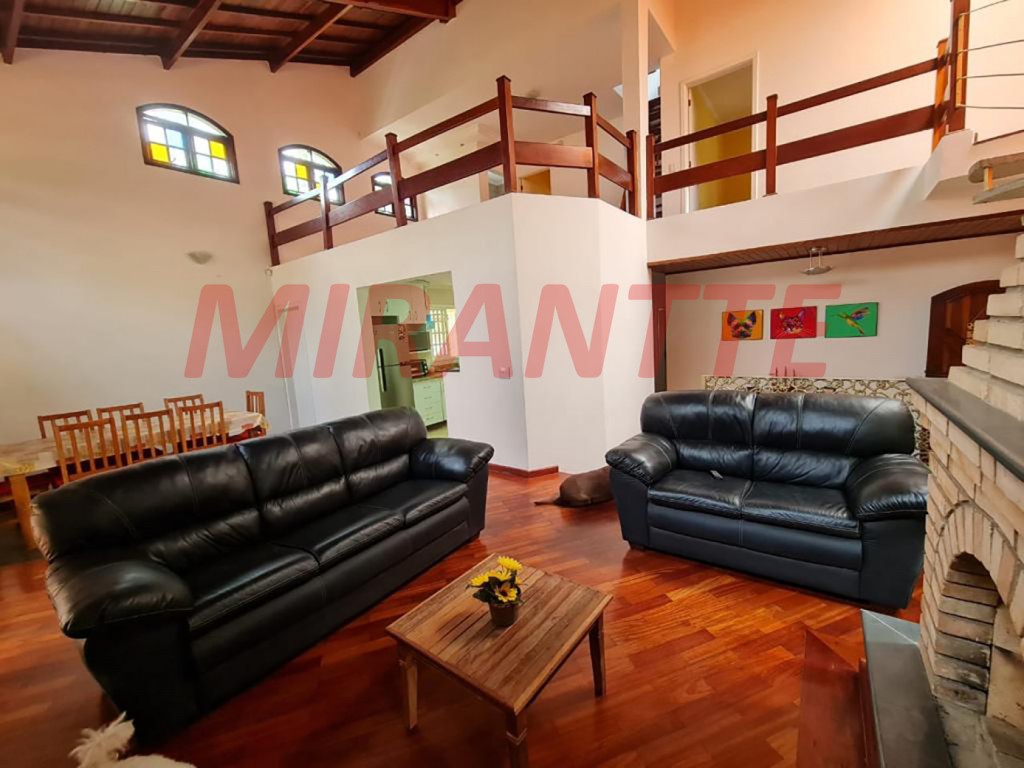 Sobrado de 246m² com 4 quartos em Palmas Do Tremembé