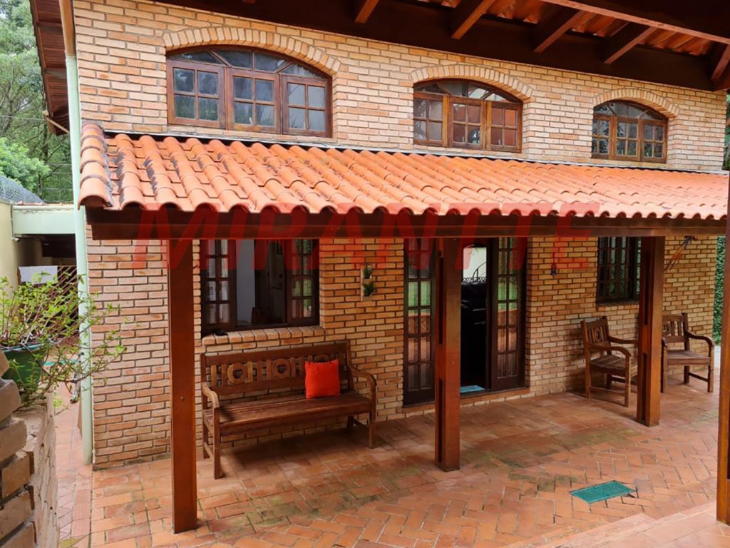 Sobrado de 246m² com 4 quartos em Palmas Do Tremembé