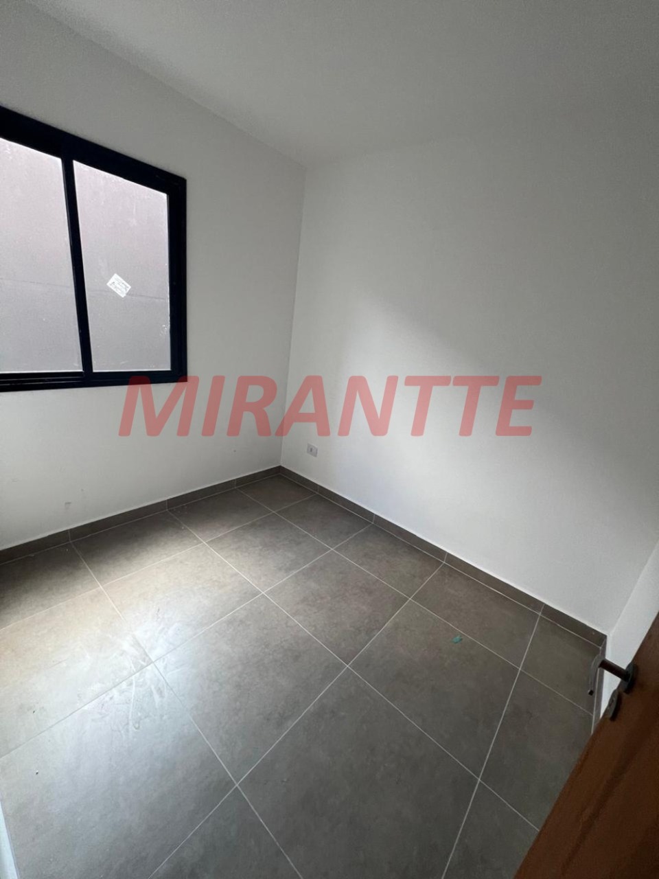 Apartamento com 2 quartos em Parque Peruche