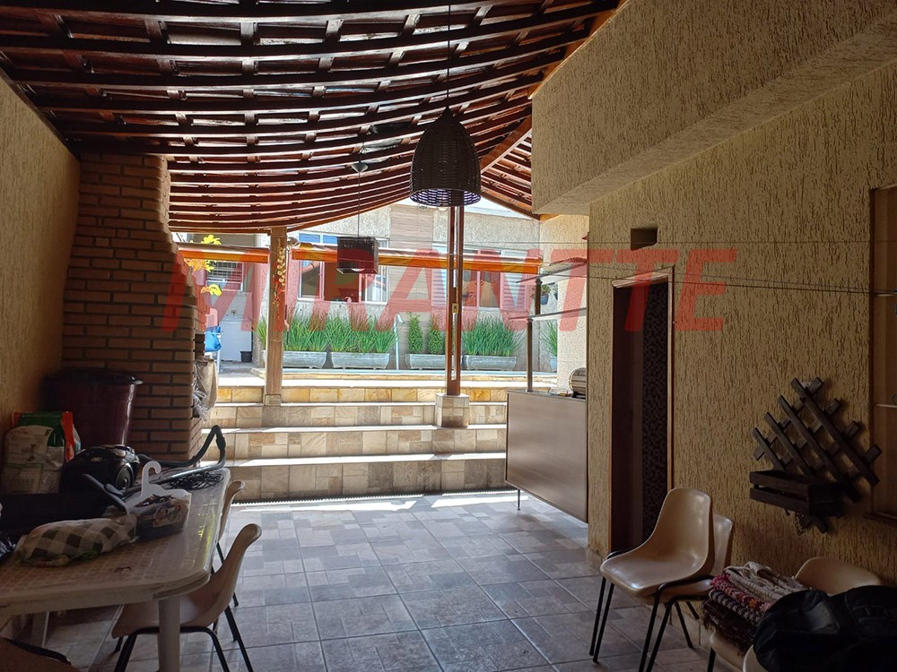 Casa terrea de 253m² com 3 quartos em Vila Gustavo
