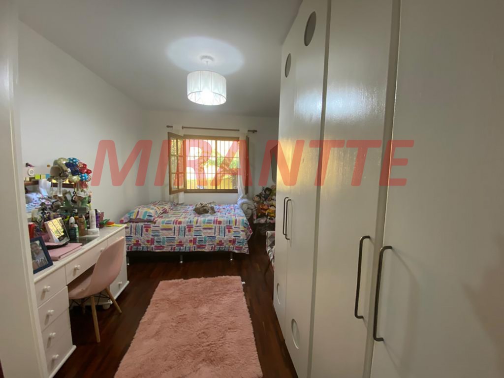 Sobrado de 353m² com 4 quartos em Serra Da Cantareira