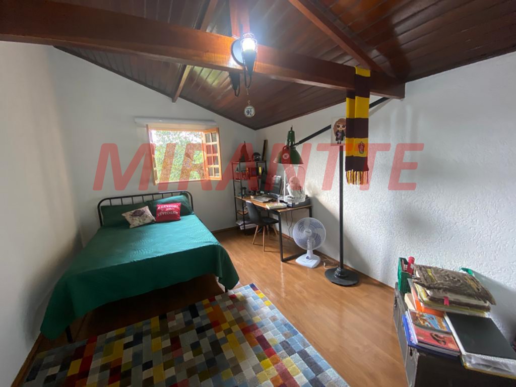 Sobrado de 353m² com 4 quartos em Serra Da Cantareira