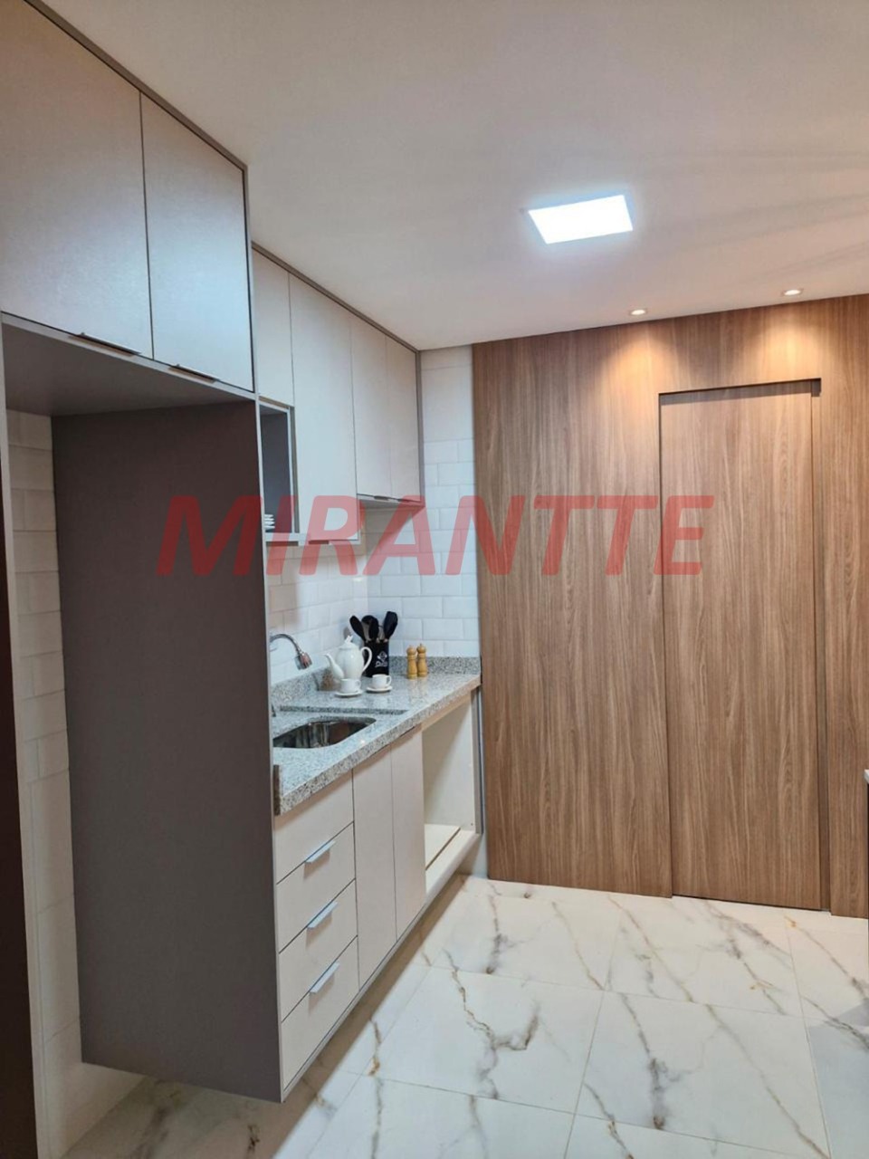 Apartamento de 35m² com 1 quartos em Chora Menino