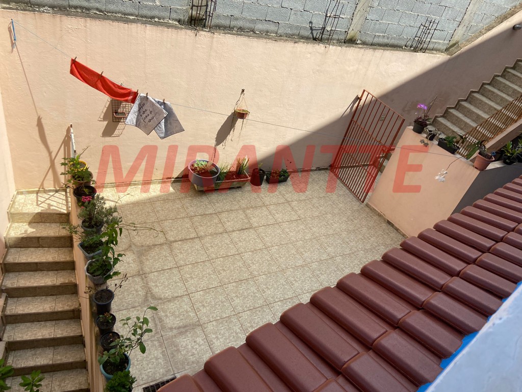Sobrado de 200m² com 4 quartos em Jardim Elisa Maria