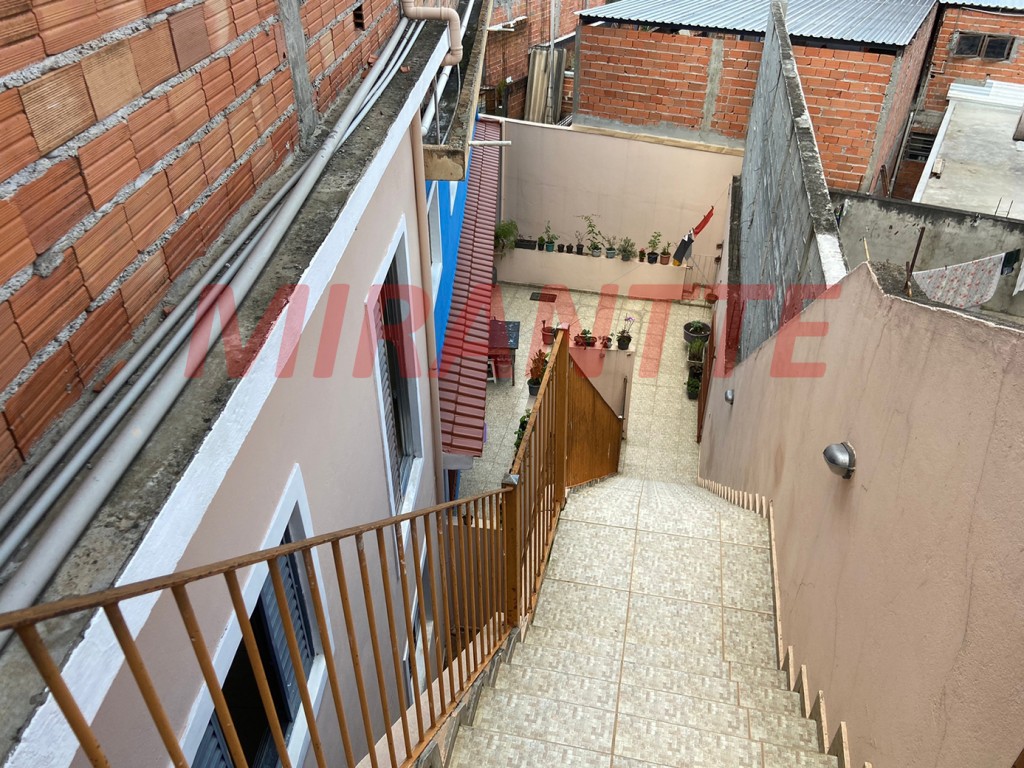Sobrado de 200m² com 4 quartos em Jardim Elisa Maria