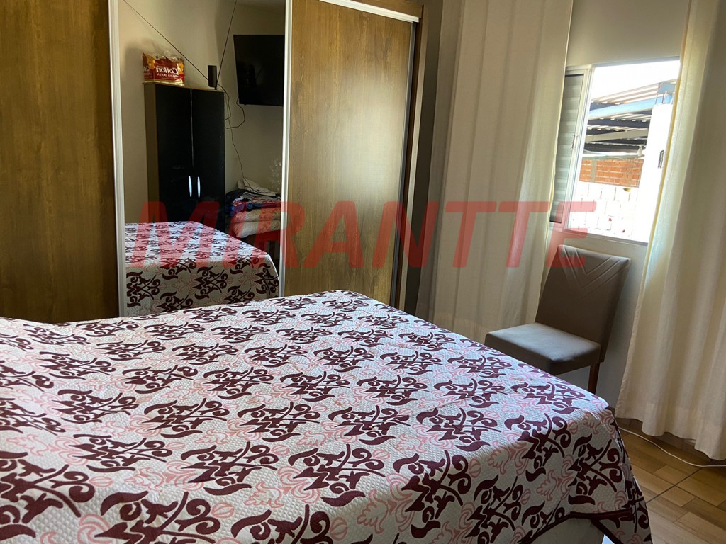 Sobrado de 200m² com 4 quartos em Jardim Elisa Maria