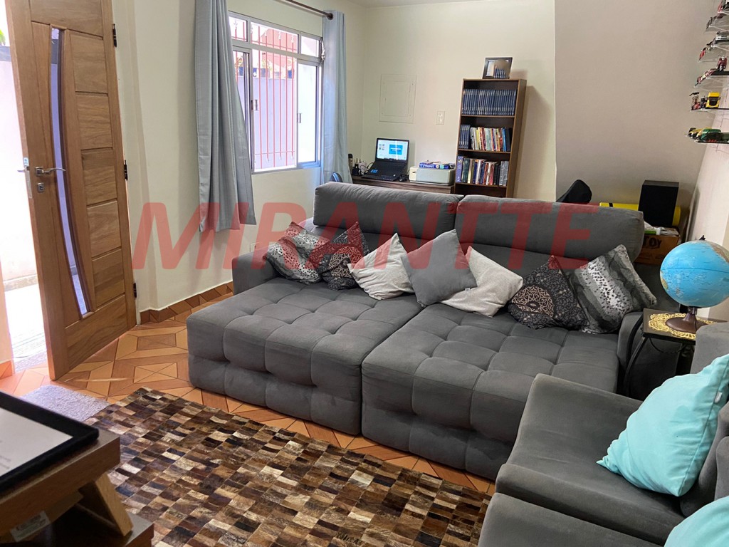 Sobrado de 200m² com 4 quartos em Jardim Elisa Maria