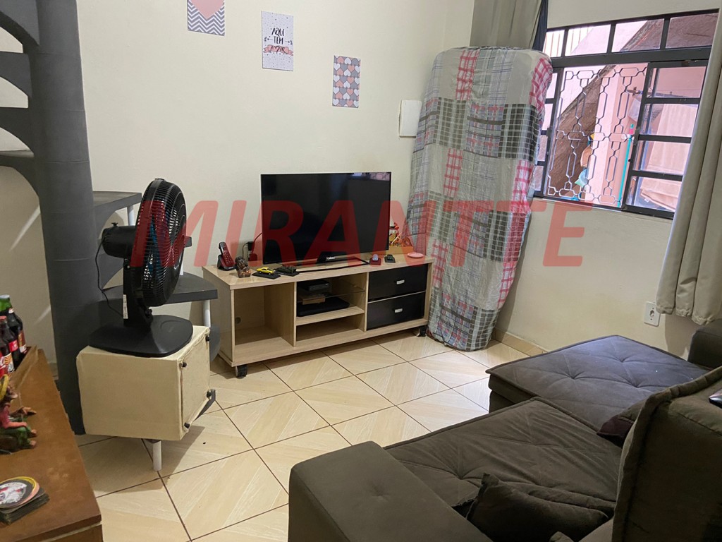 Sobrado de 200m² com 4 quartos em Jardim Elisa Maria
