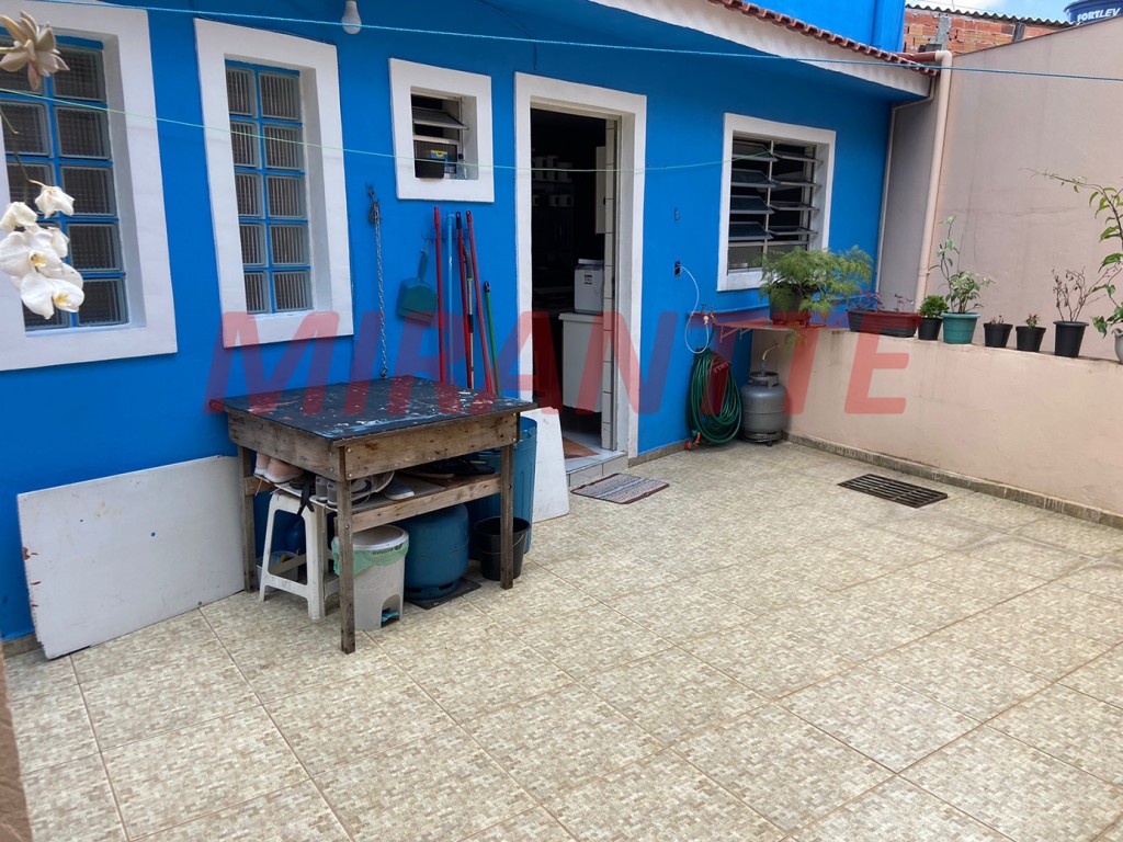 Sobrado de 200m² com 4 quartos em Jardim Elisa Maria