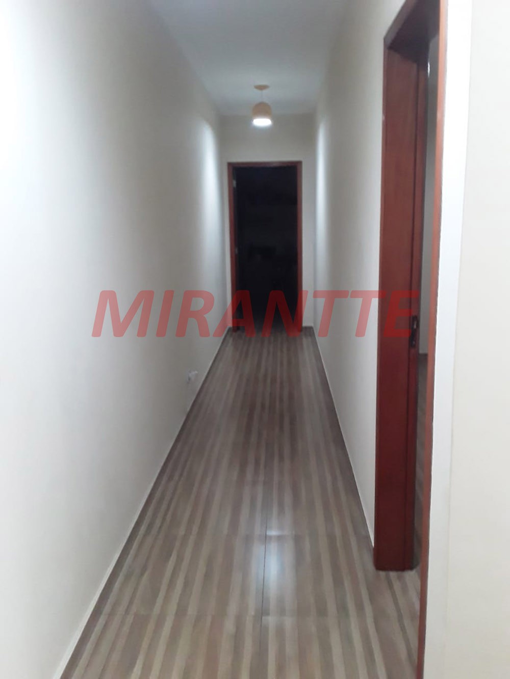Sobrado de 240m² com 4 quartos em Vila Aurora