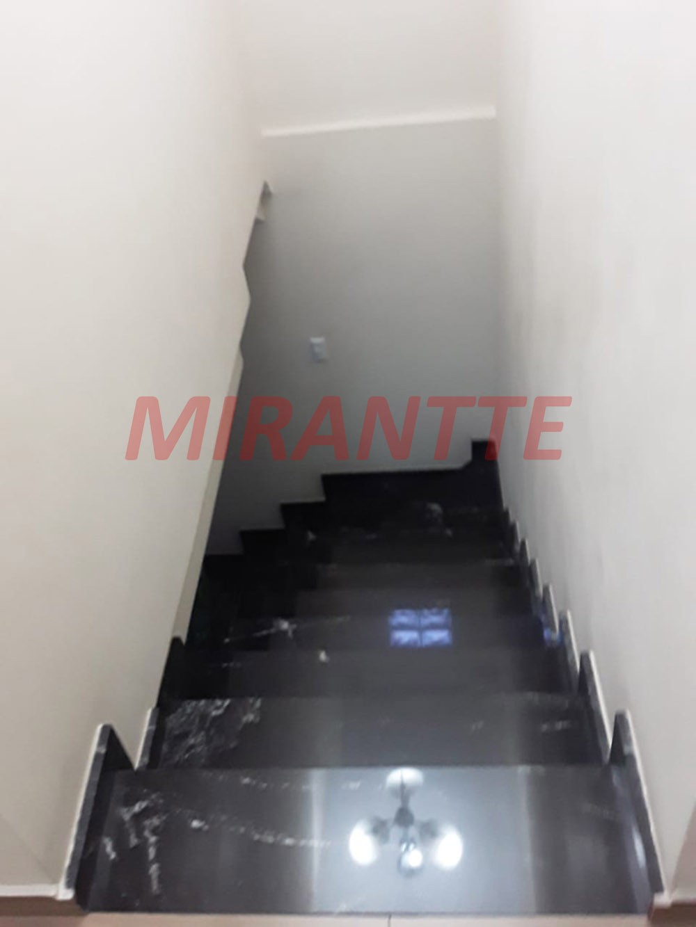 Sobrado de 240m² com 4 quartos em Vila Aurora