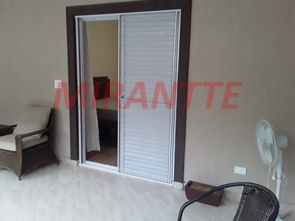 Sobrado de 240m² com 4 quartos em Vila Aurora