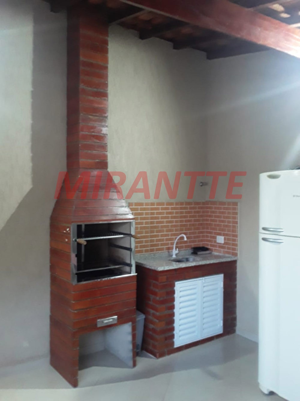 Sobrado de 240m² com 4 quartos em Vila Aurora