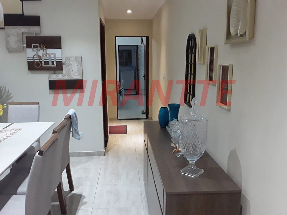 Sobrado de 240m² com 4 quartos em Vila Aurora