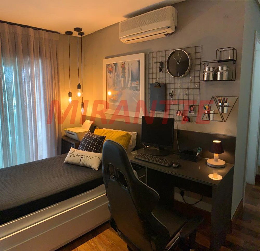 Apartamento de 325m² com 4 quartos em Água Fria