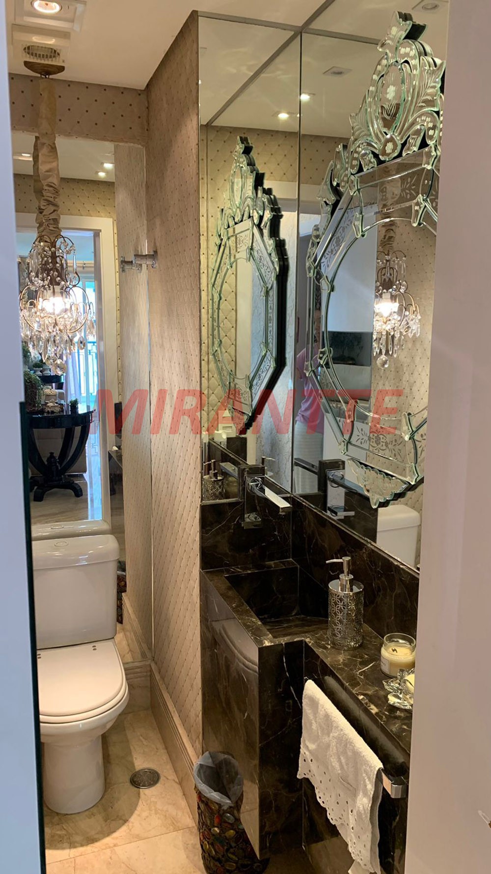 Apartamento de 325m² com 4 quartos em Água Fria
