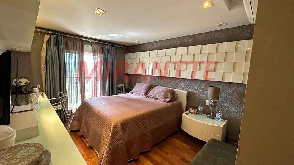 Apartamento de 325m² com 4 quartos em Água Fria