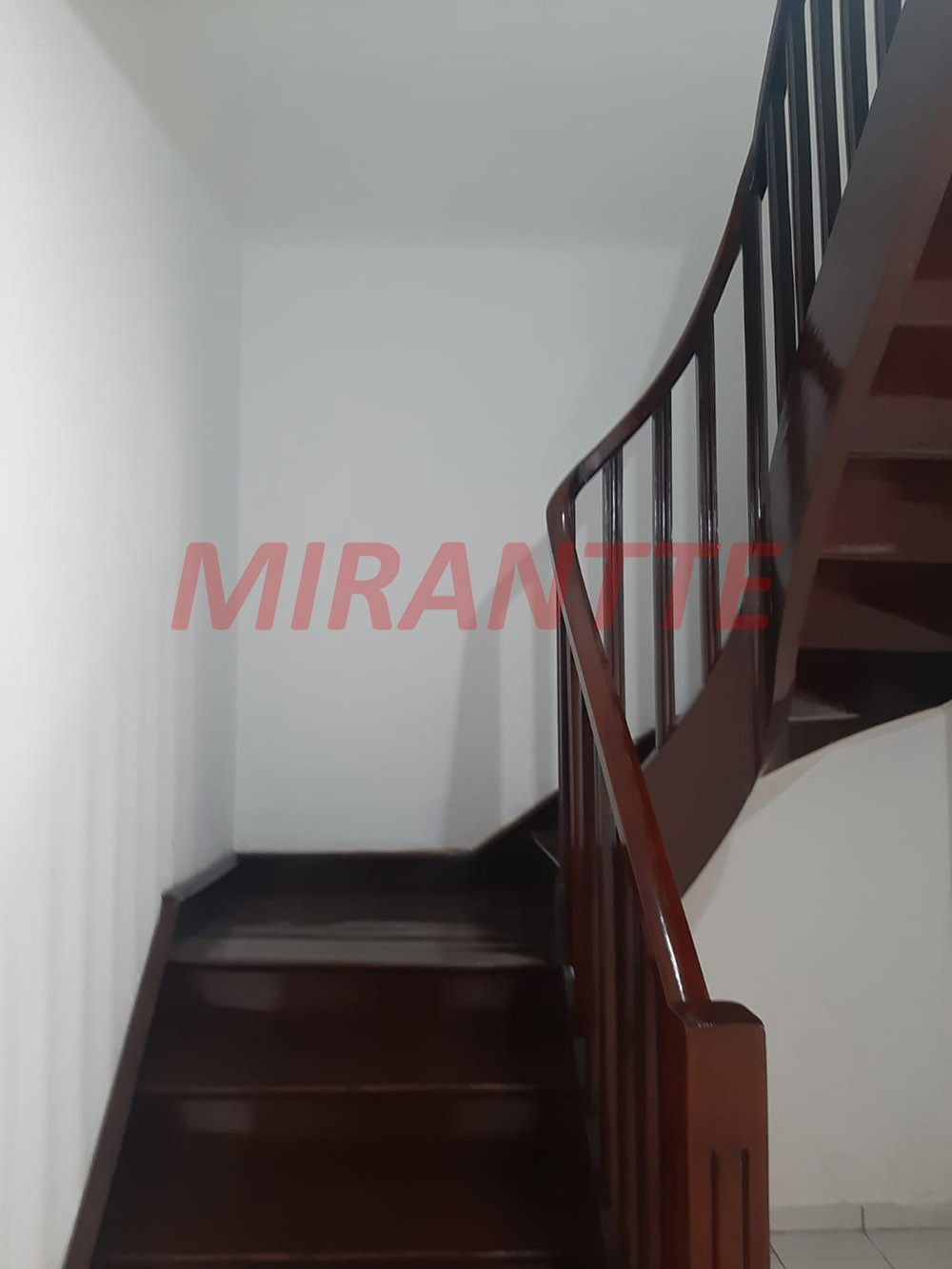 Sobrado de 200m² com 3 quartos em Santana