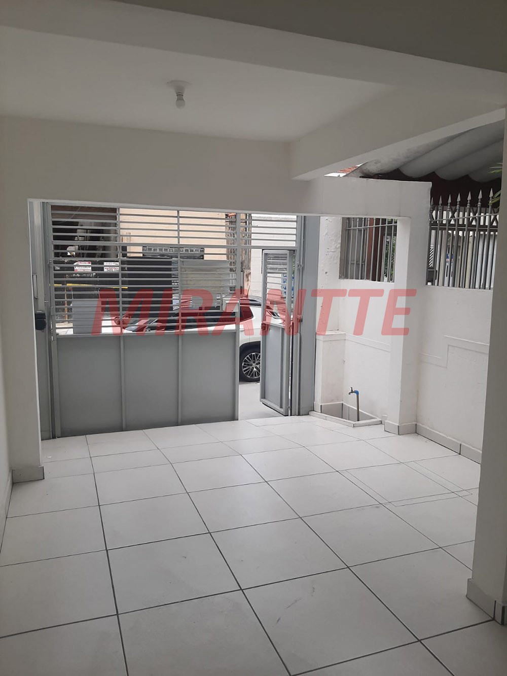Sobrado de 200m² com 3 quartos em Santana