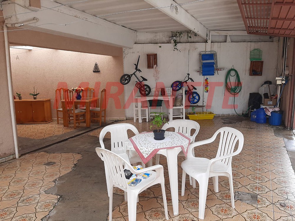 Sobrado de 120m² com 3 quartos em Vila Mazzei