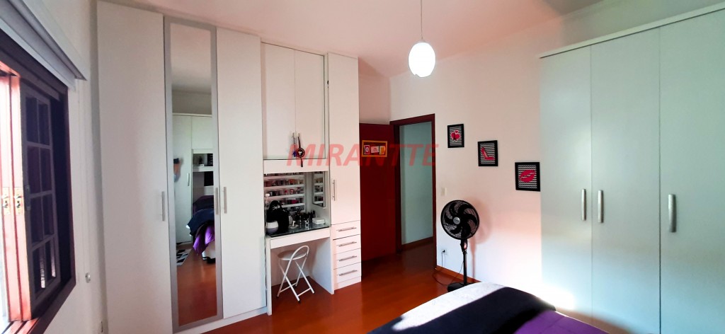 Sobrado de 250m² com 3 quartos em Jardim São Paulo