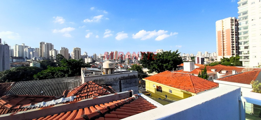 Sobrado de 250m² com 3 quartos em Jardim São Paulo