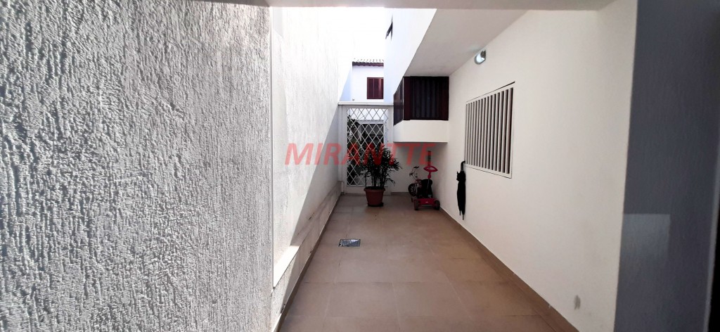 Sobrado de 250m² com 3 quartos em Jardim São Paulo