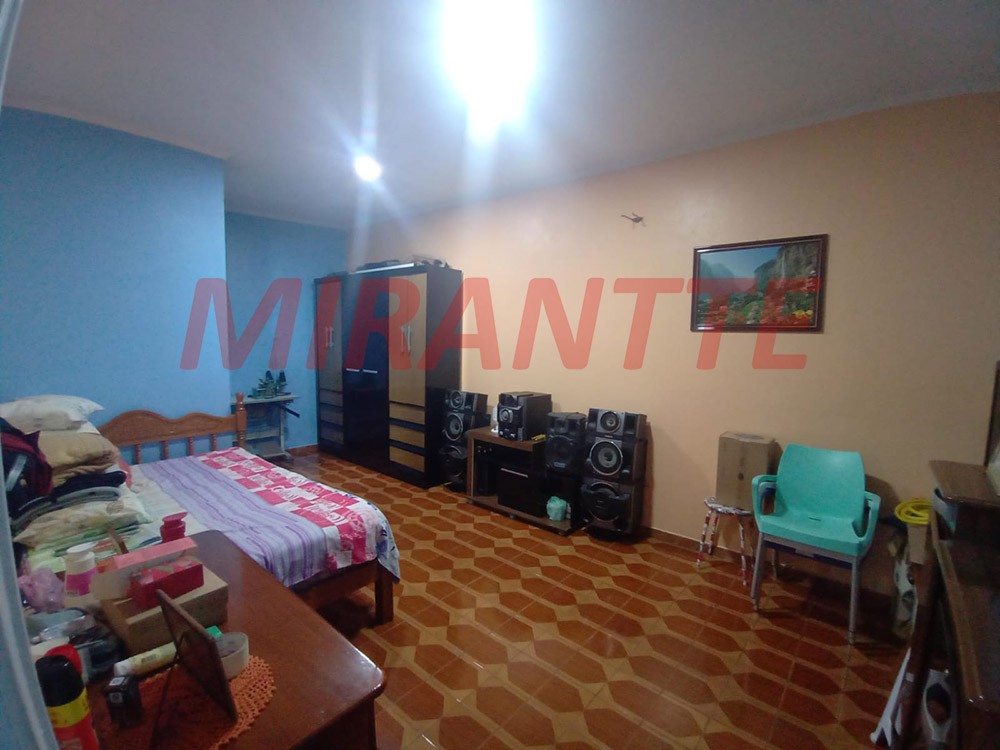 Sobrado de 180m² com 4 quartos em Vila Continental