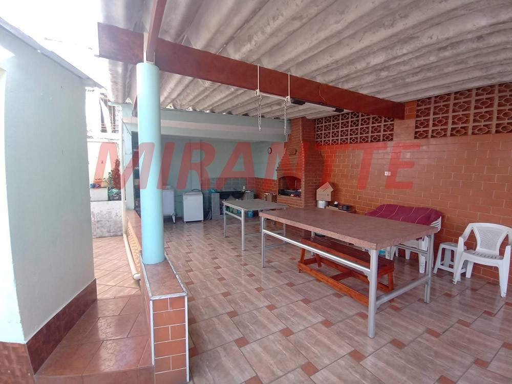 Sobrado de 180m² com 4 quartos em Vila Continental