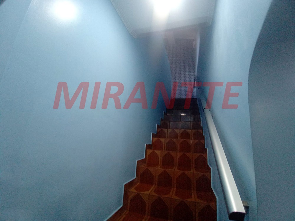 Sobrado de 180m² com 4 quartos em Vila Continental