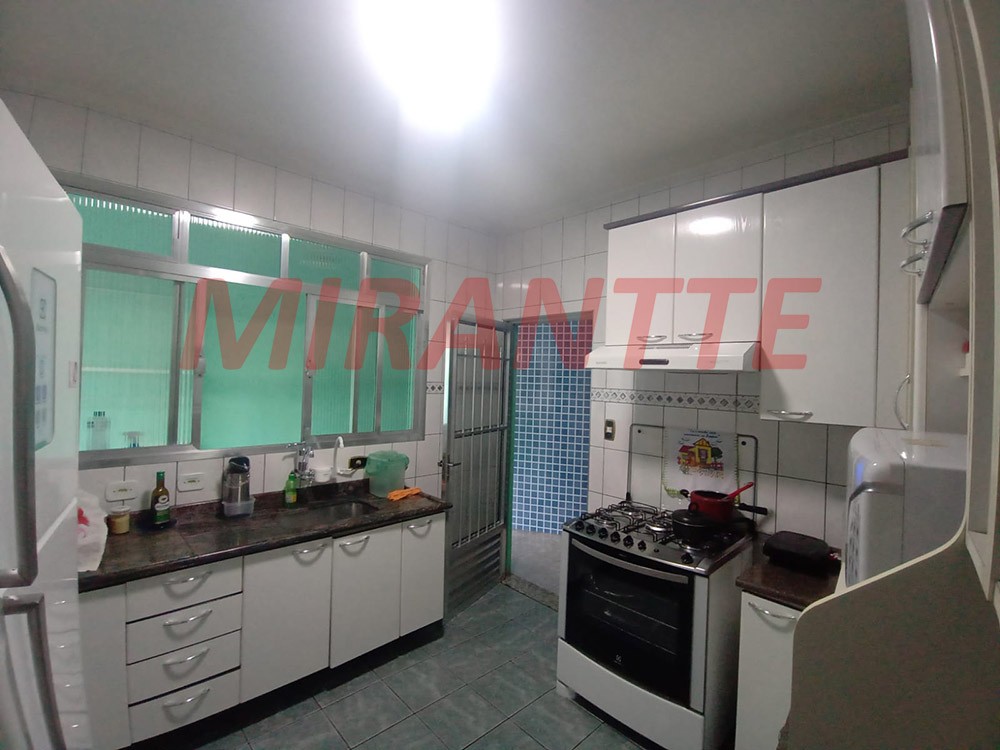 Sobrado de 180m² com 4 quartos em Vila Continental