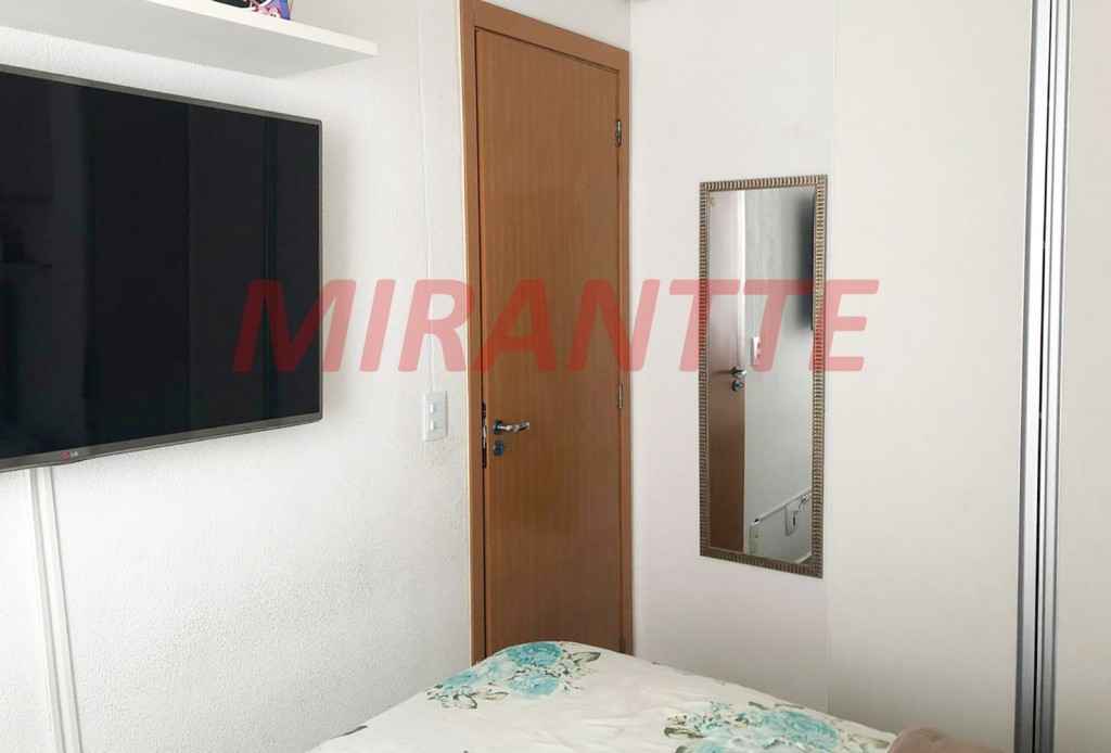 Apartamento de 42m² com 2 quartos em Água Chata