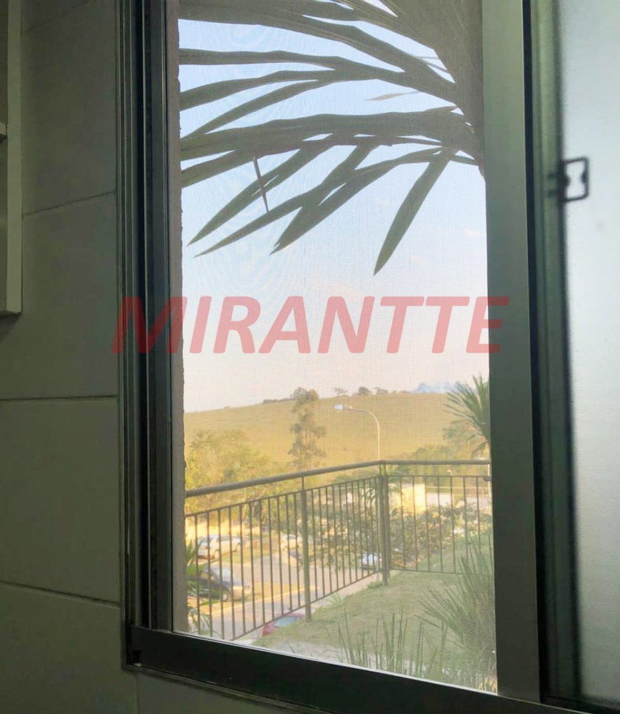 Apartamento de 42m² com 2 quartos em Água Chata