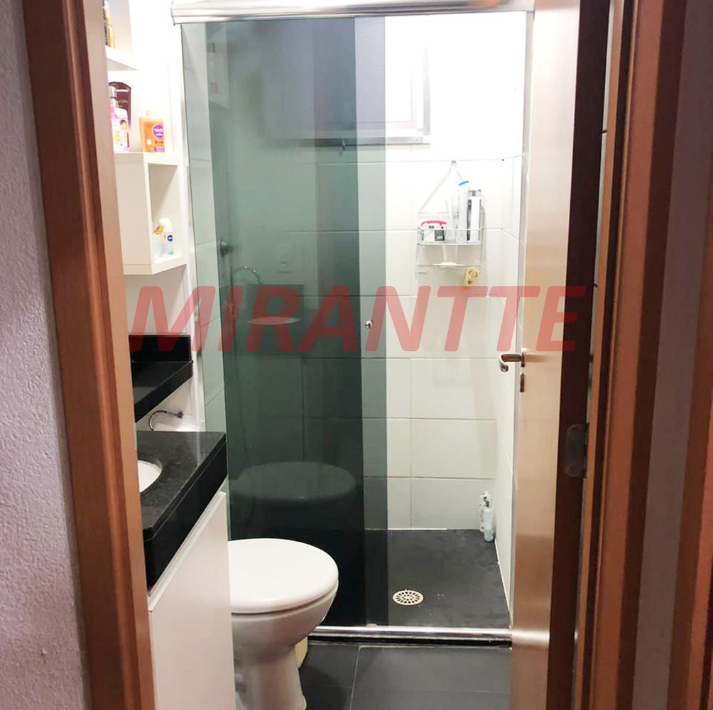 Apartamento de 42m² com 2 quartos em Água Chata