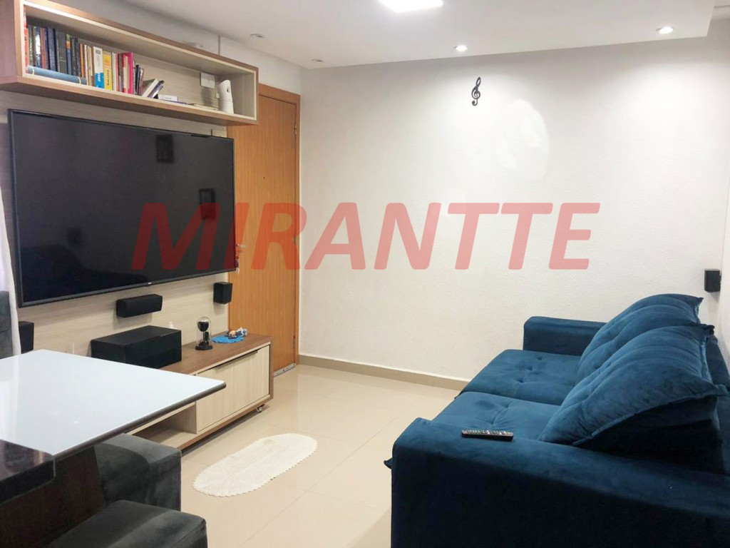 Apartamento de 42m² com 2 quartos em Água Chata