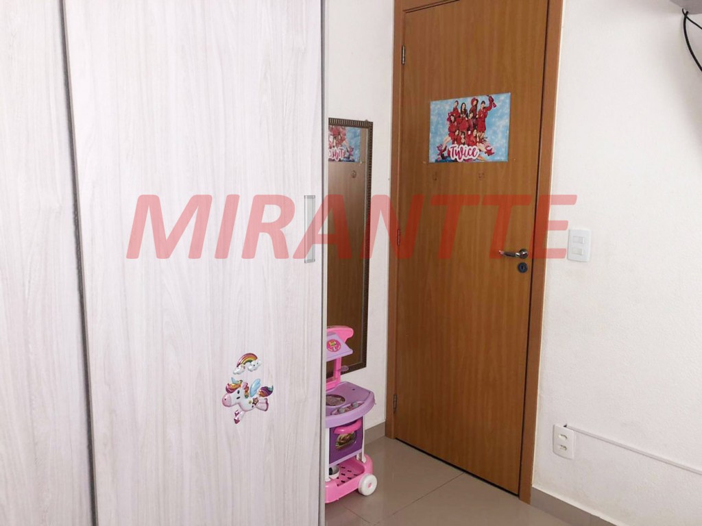 Apartamento de 42m² com 2 quartos em Água Chata