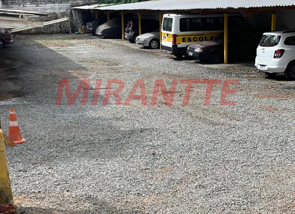 Terreno de 1230m² em Água Fria