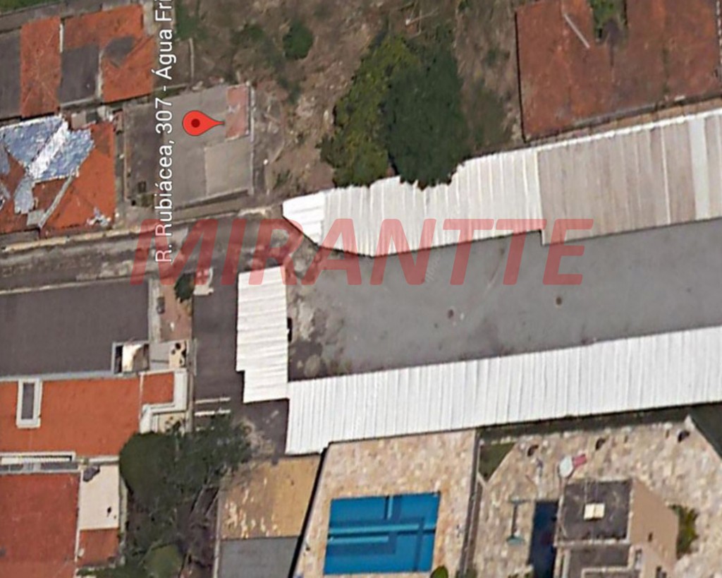 Terreno de 1230m² em Água Fria