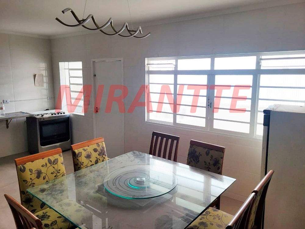 Sobrado de 191m² com 3 quartos em Vila Pauliceia
