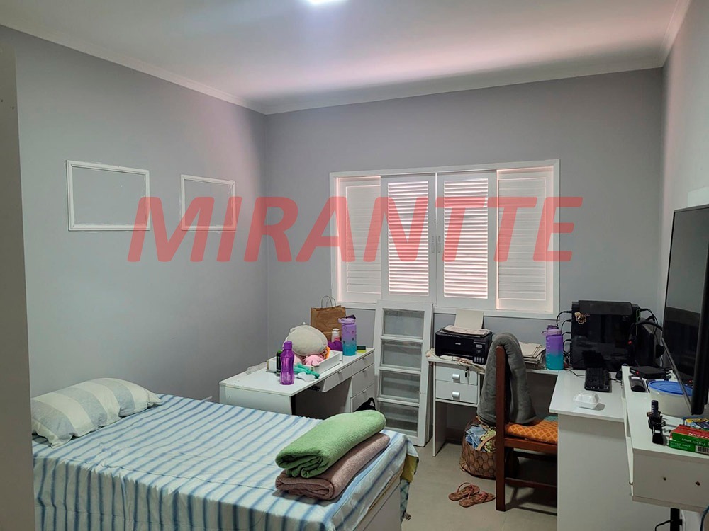 Sobrado de 191m² com 3 quartos em Vila Pauliceia
