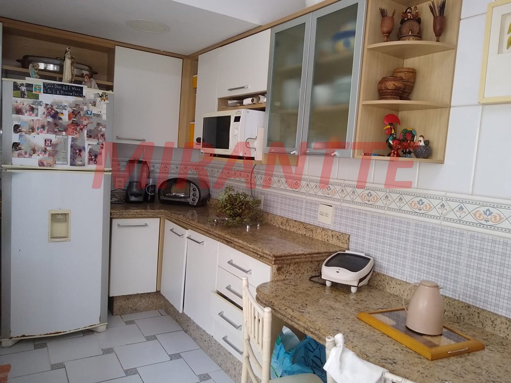 Sobrado de 120m² com 4 quartos em Parque Novo Mundo
